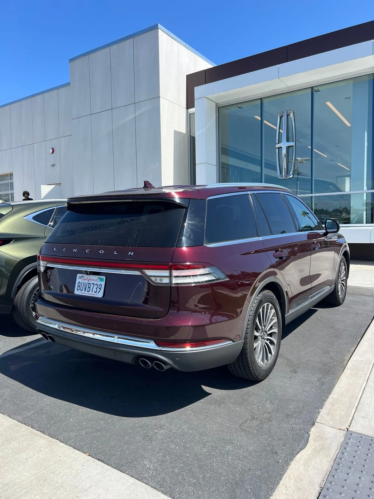 Used 2020 Red Lincoln Reserve image 6