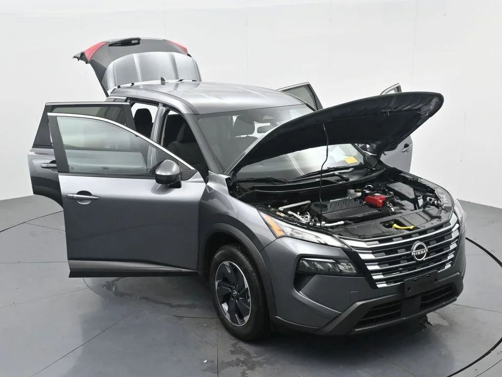 Used 2025 Gray Nissan SV image 38