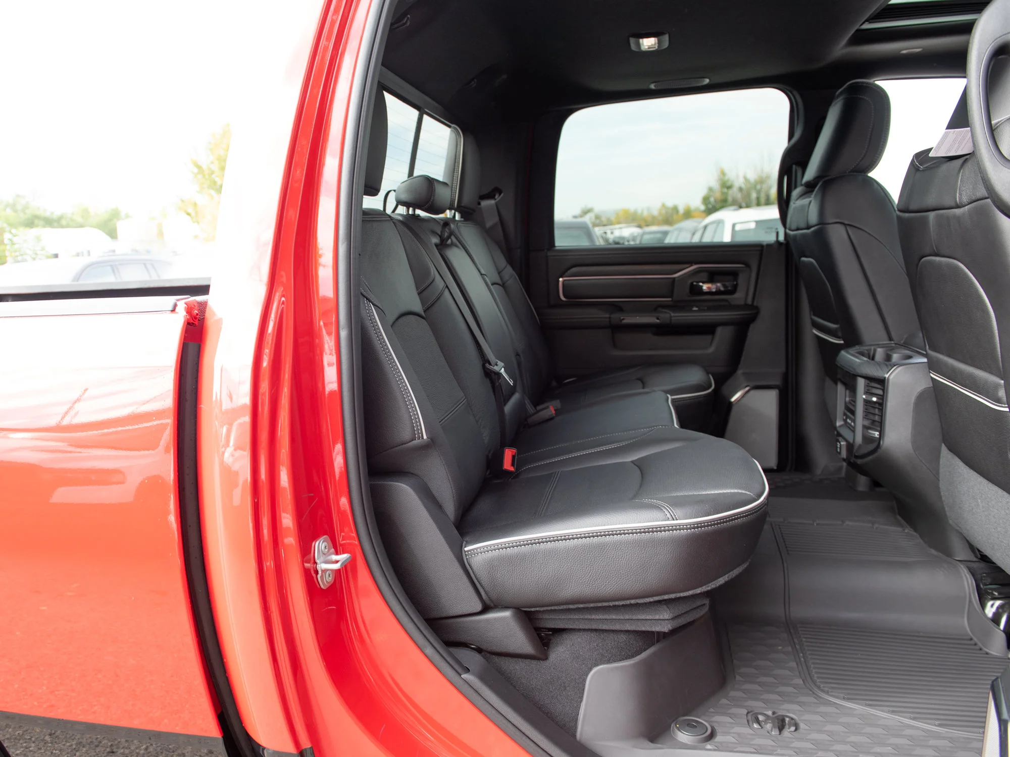 New 2027 Red RAM Rebel* Crew Cab 4x4, Sunroof, Locking Rear Diff, Passenger Screen, Towing Tech Group image 29