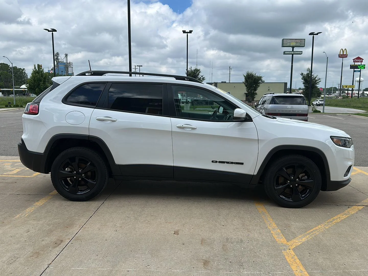 Certified Used 2021 Bright White Clearcoat Jeep Altitude image 4