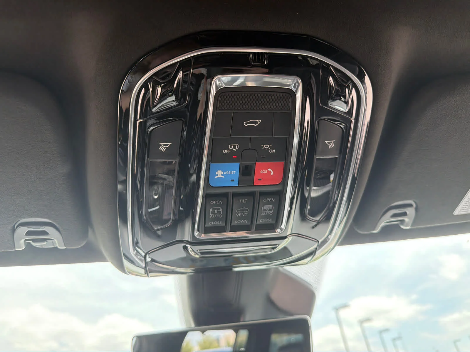 New 2026 Bright White Clearcoat Jeep Summit Reserve image 36