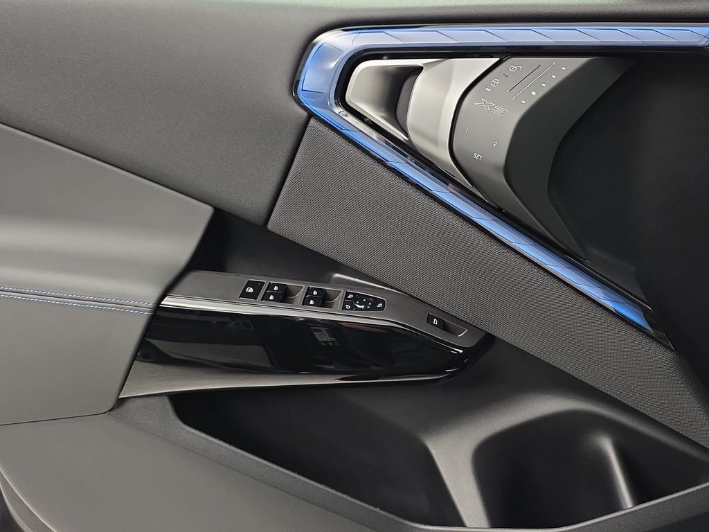 New 2026 Black Sapphire Metallic BMW M50 xDrive image 26