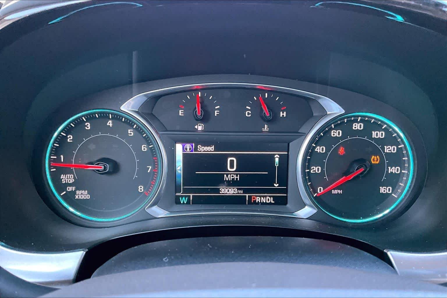Used 2018 Iridescent Pearl Tricoat Chevrolet LT Cloth image 26