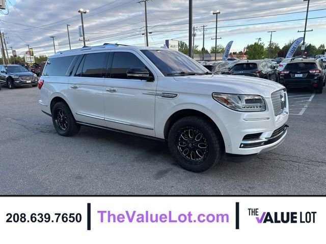 Used 2019 White Lincoln Reserve image 2