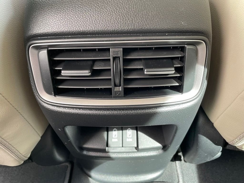 Used 2017 White Diamond Pearl Honda Touring image 14