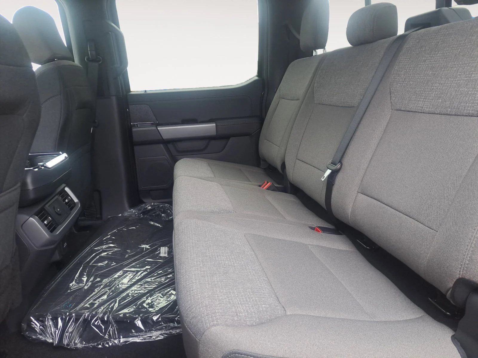 New 2026 Marsh Gray Ford XLT image 23