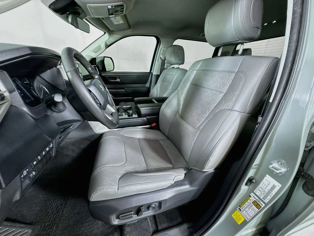 Used 2022  Toyota SR5 image 26