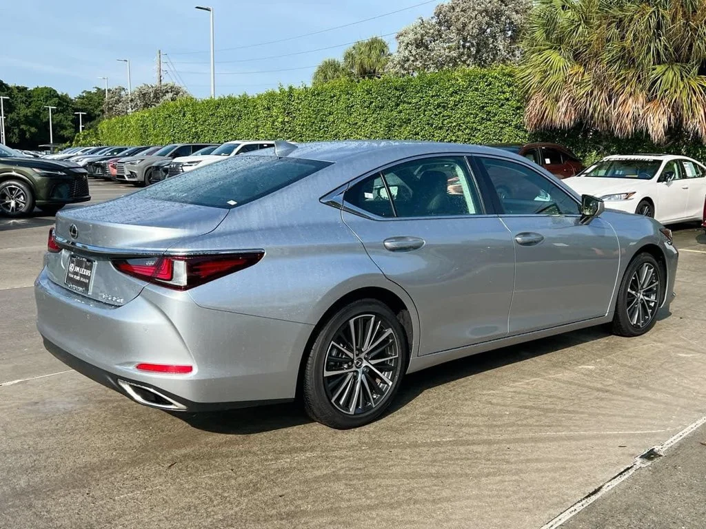 Certified Used 2025 IRIDIUM Lexus 350 image 7