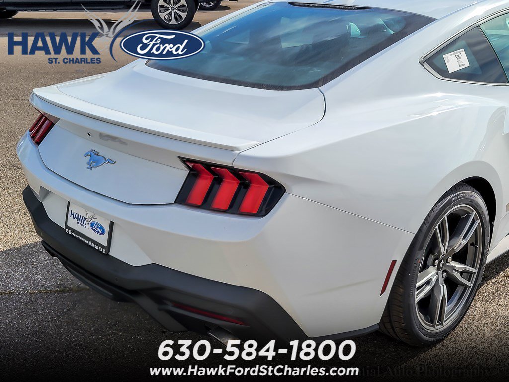 New 2025 Oxford White Ford EcoBoost® Premium Fastback image 6