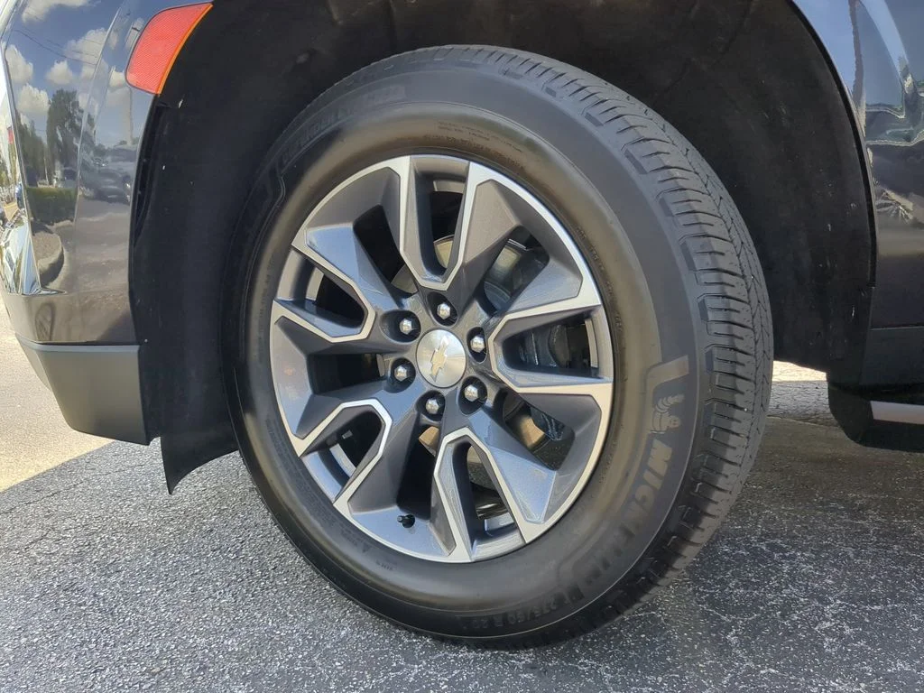 Used 2023 Gray Chevrolet LS image 30