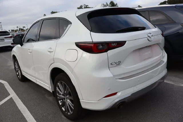Used 2024 White Metallic Mazda 2.5 Turbo Signature image 3