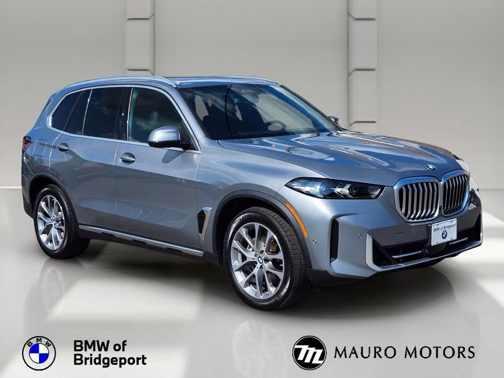 Used 2024 Gray BMW xDrive40i image 8