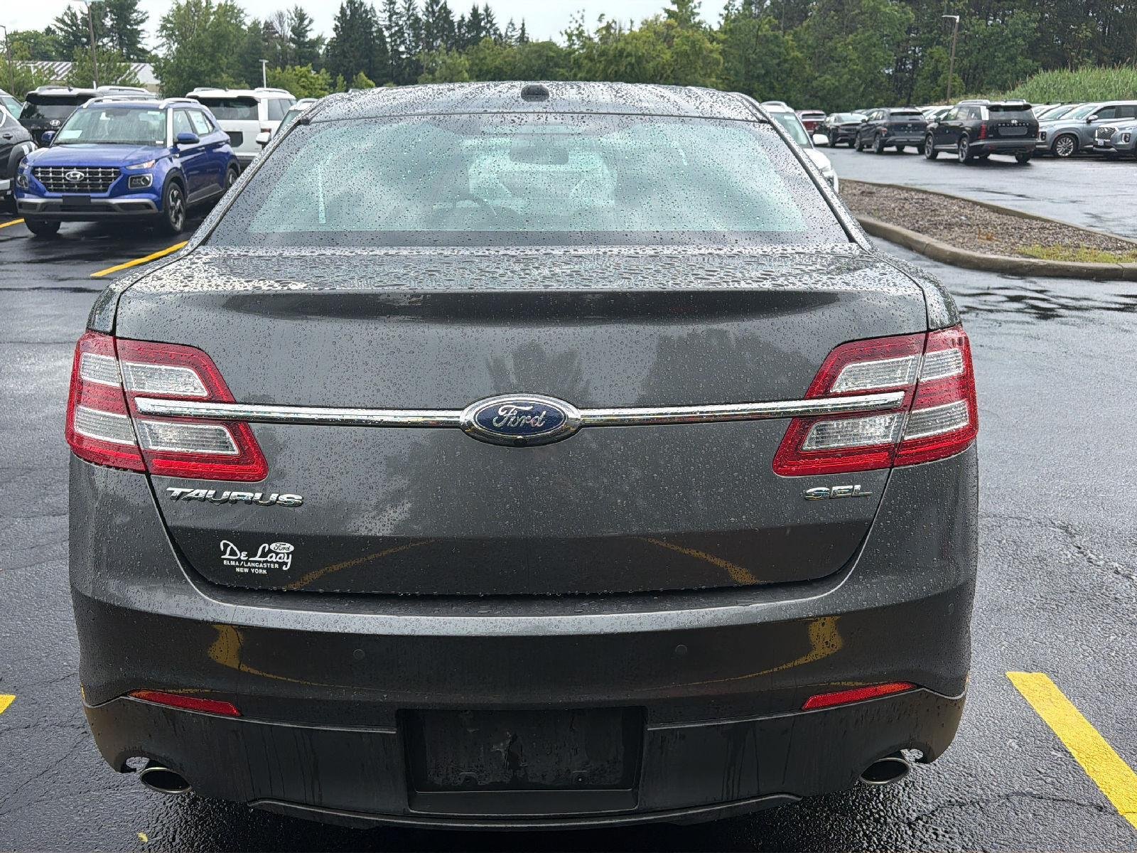 Used 2018 Magnetic Ford SEL image 5