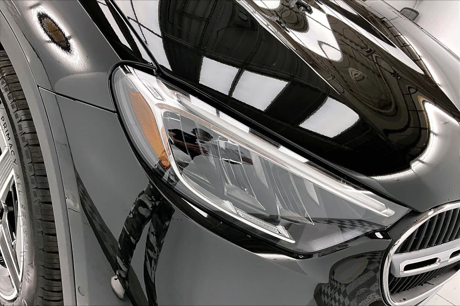 New 2026 Obsidian Black Metallic Mercedes-Benz GLC 300 image 21
