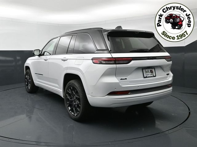 New 2026 Bright White Clear-Coat Exterior Paint Jeep Summit image 4