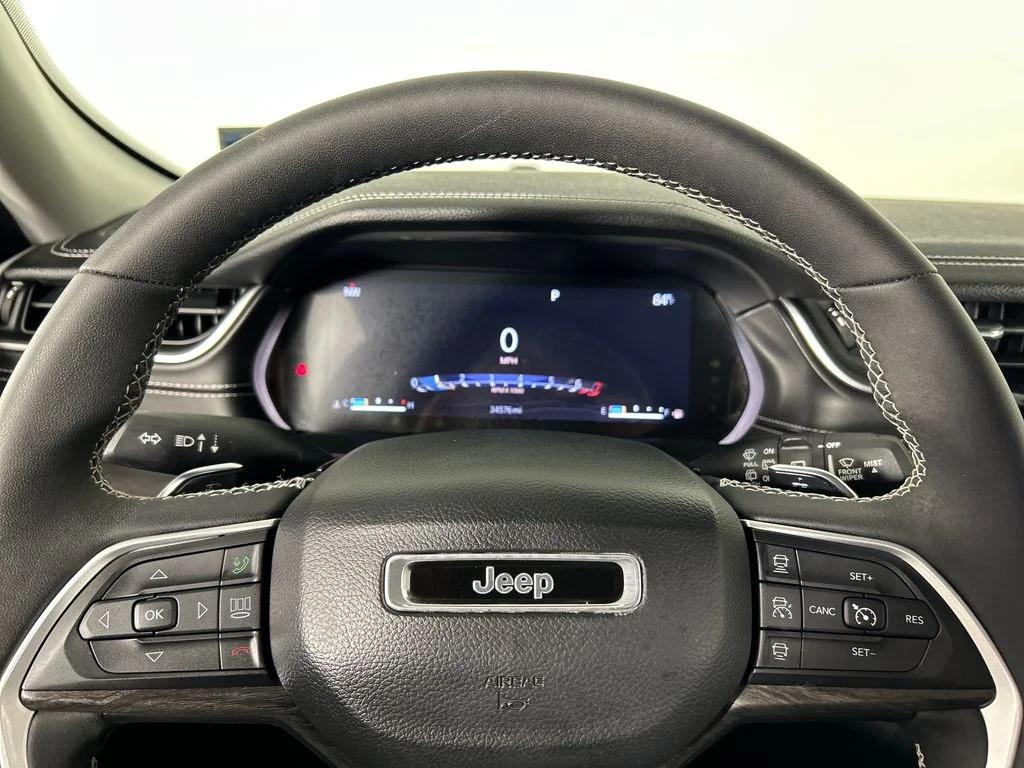 Used 2023 Red Jeep Limited image 13
