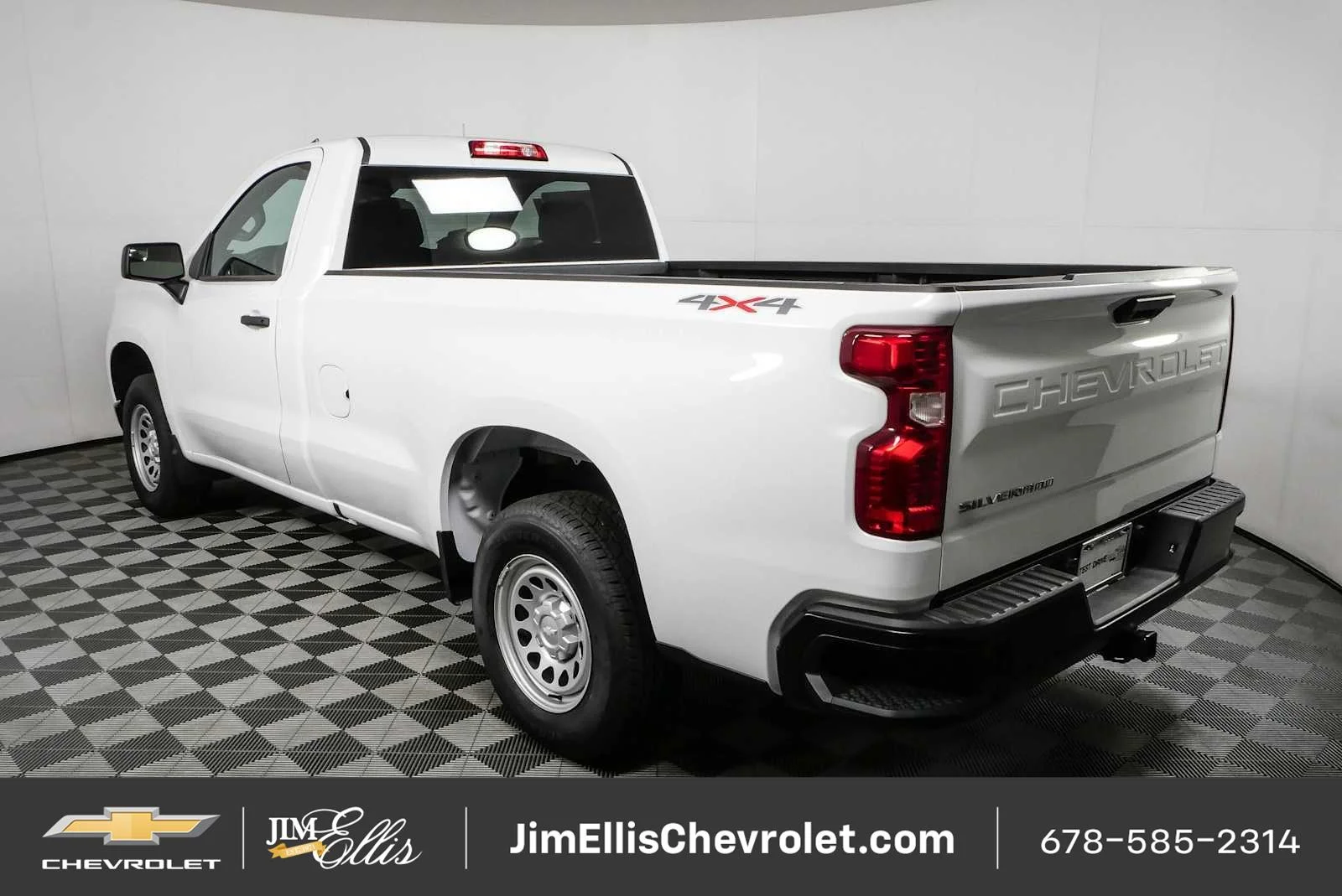 New 2026 Summit White Chevrolet WT image 21