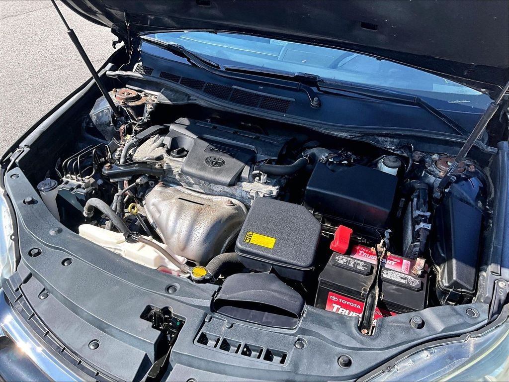 Used 2015 Black Toyota SE image 34