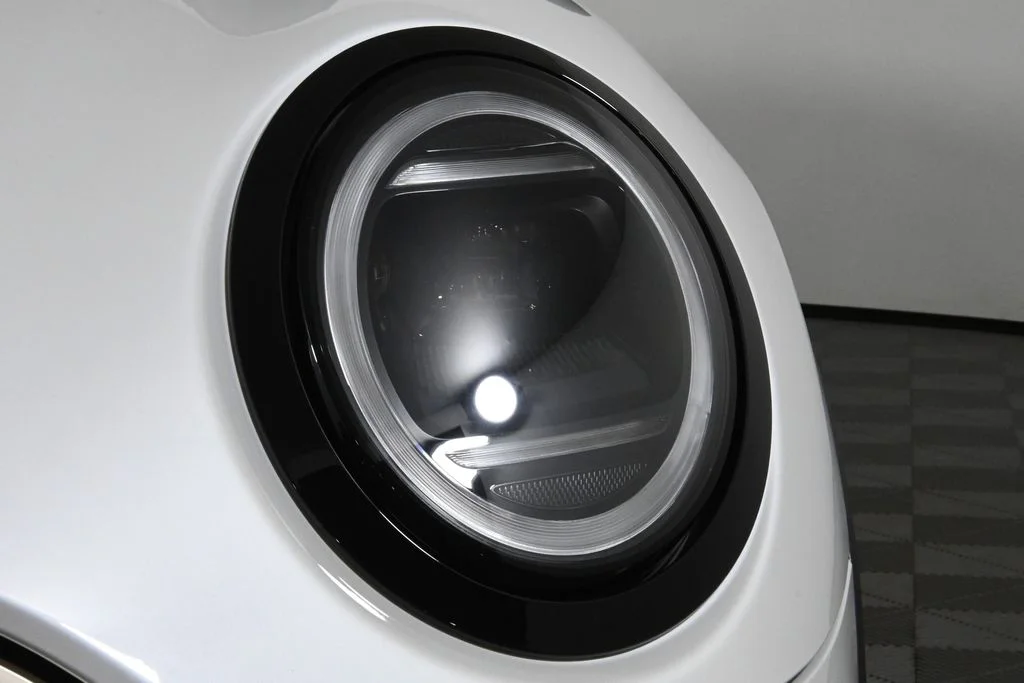 Used 2025 White MINI  image 11
