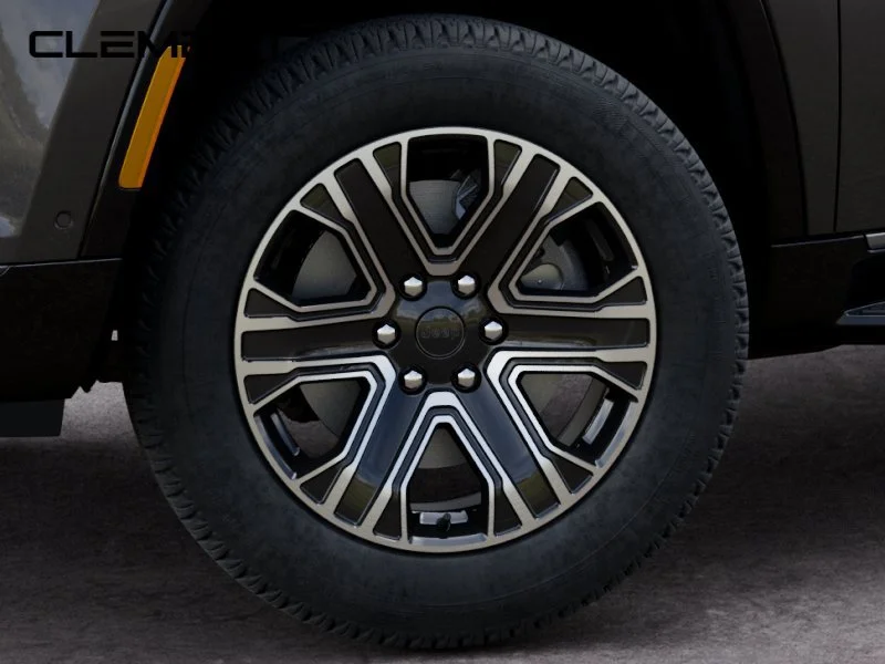 New 2026 Baltic-Gray Metallic Clear-Coat Exterior Paint Jeep  image 9