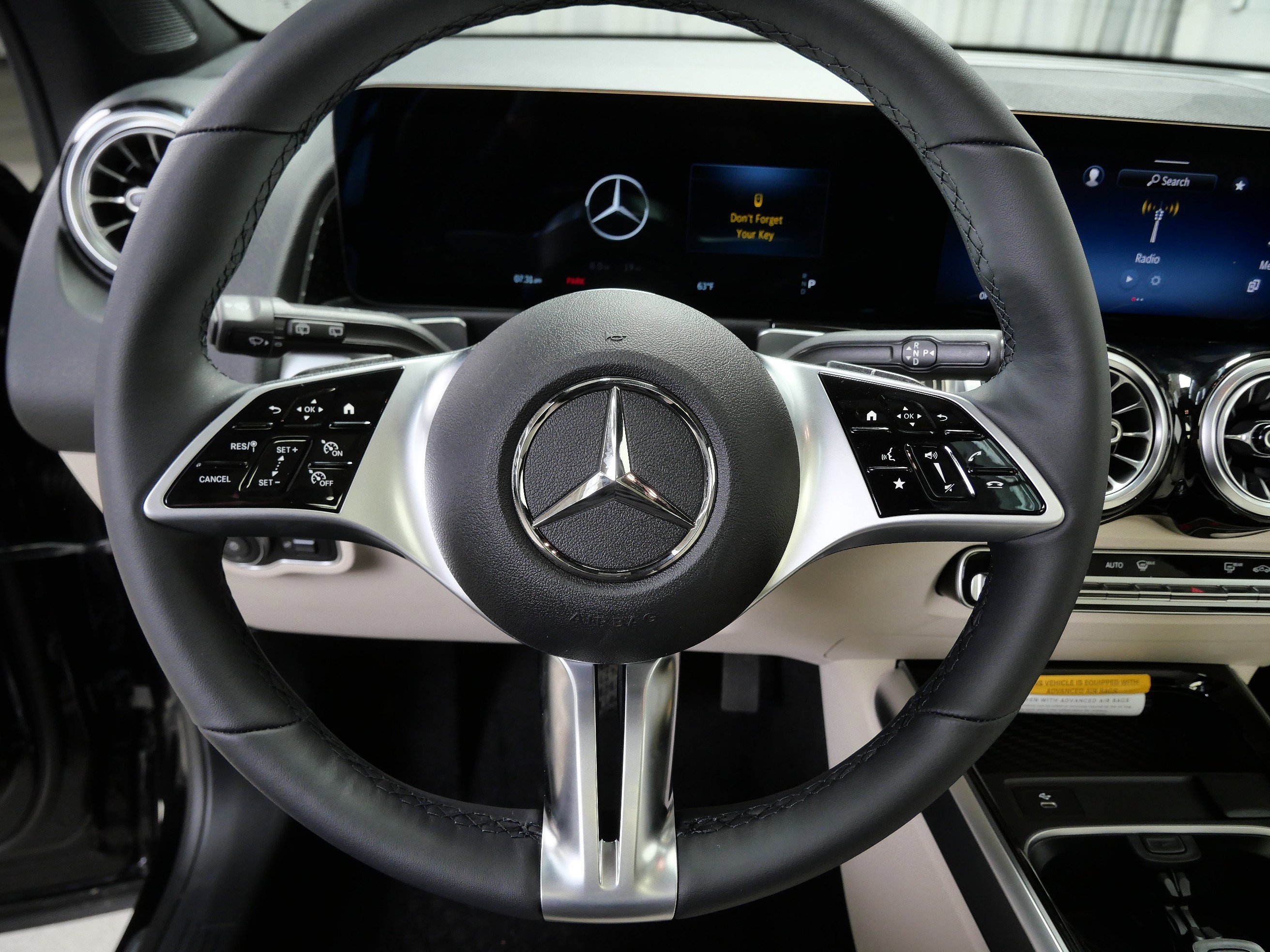 New 2026 Night Black Mercedes-Benz GLB 250 image 12