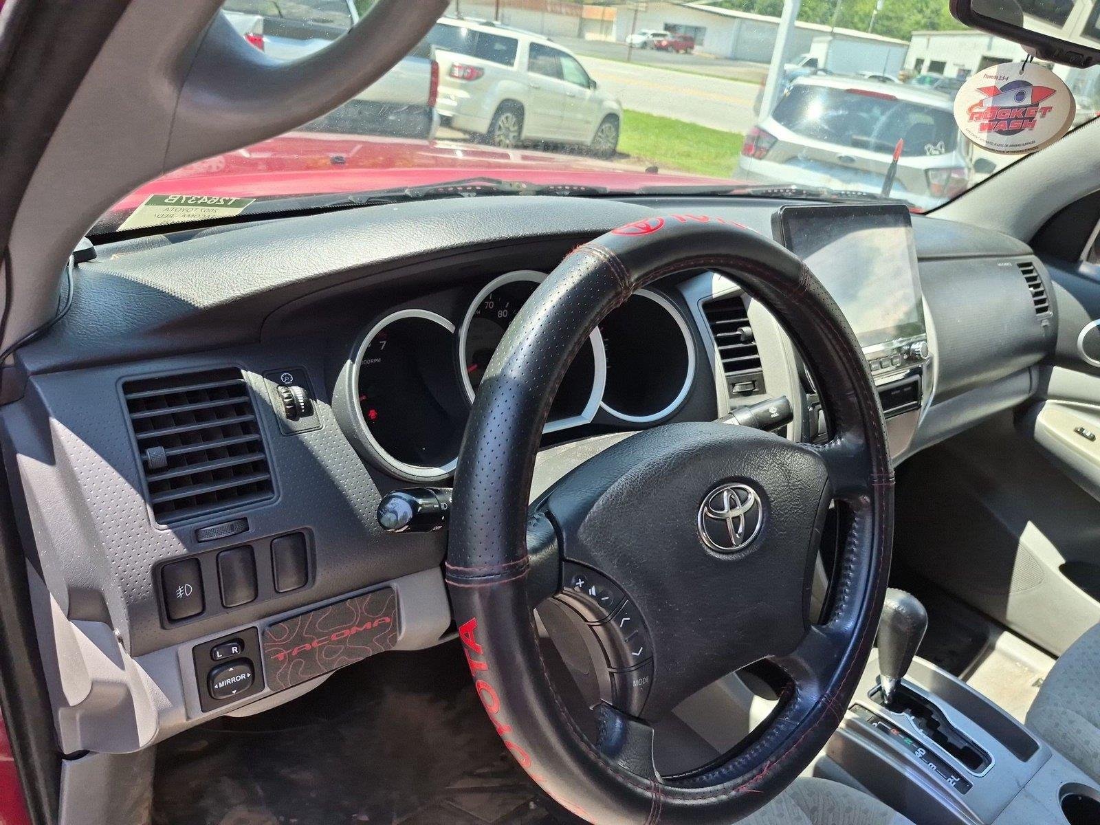Used 2007  Toyota  image 19
