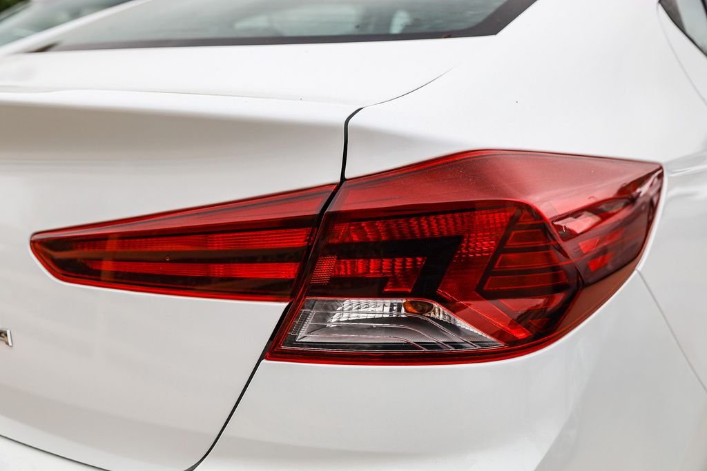 Used 2019 White Hyundai Value Edition image 9