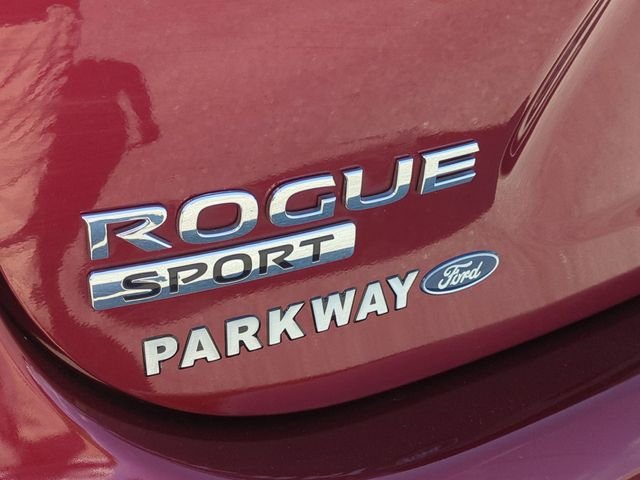 Used 2021 Red Nissan S image 33