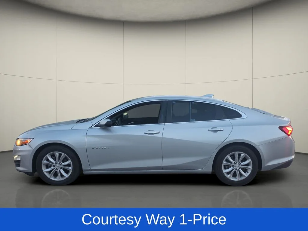 Used 2019 Silver Chevrolet LT image 5