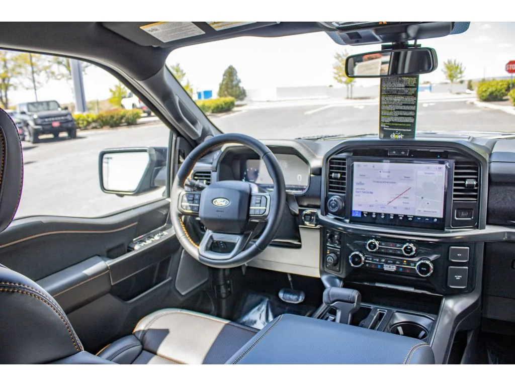 New 2026 AGATE BLACK METALLIC Ford Tremor image 25