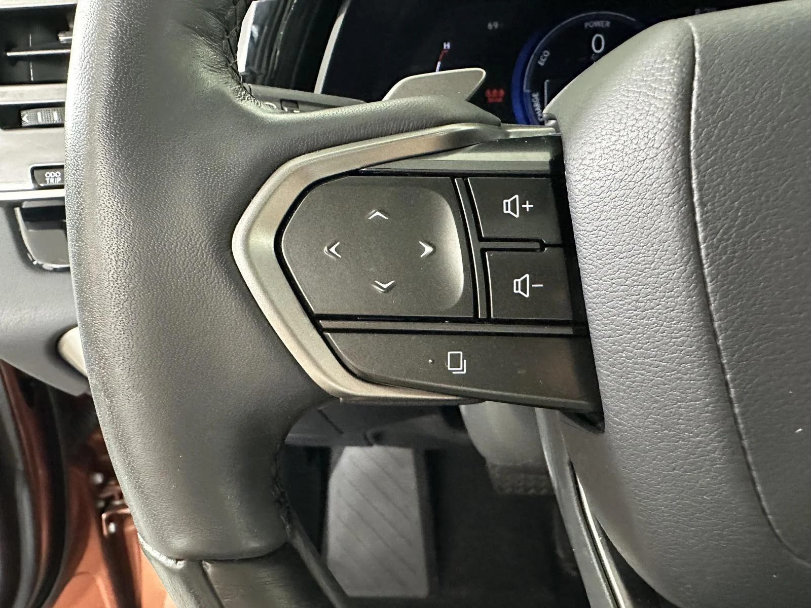 Used 2023 Copper Crest Lexus RX 350h Luxury image 26