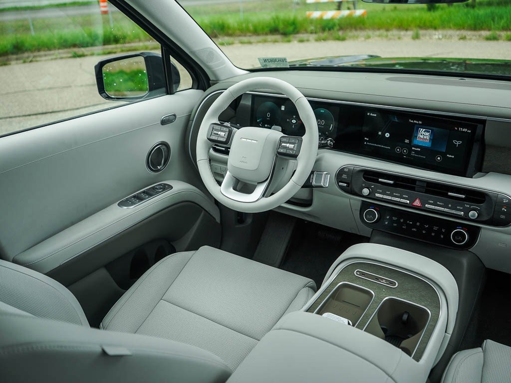 New 2026 Pacific Sapphire Hyundai SEL Premium 7P AWD image 16