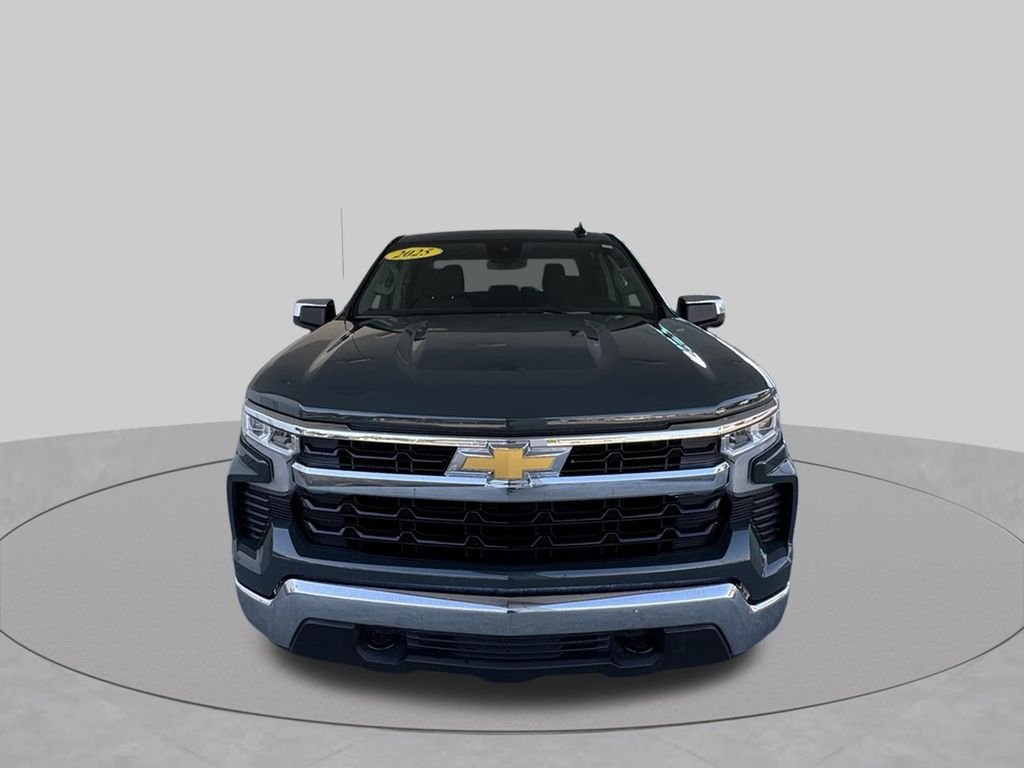 Used 2025 Gray Chevrolet LT image 3
