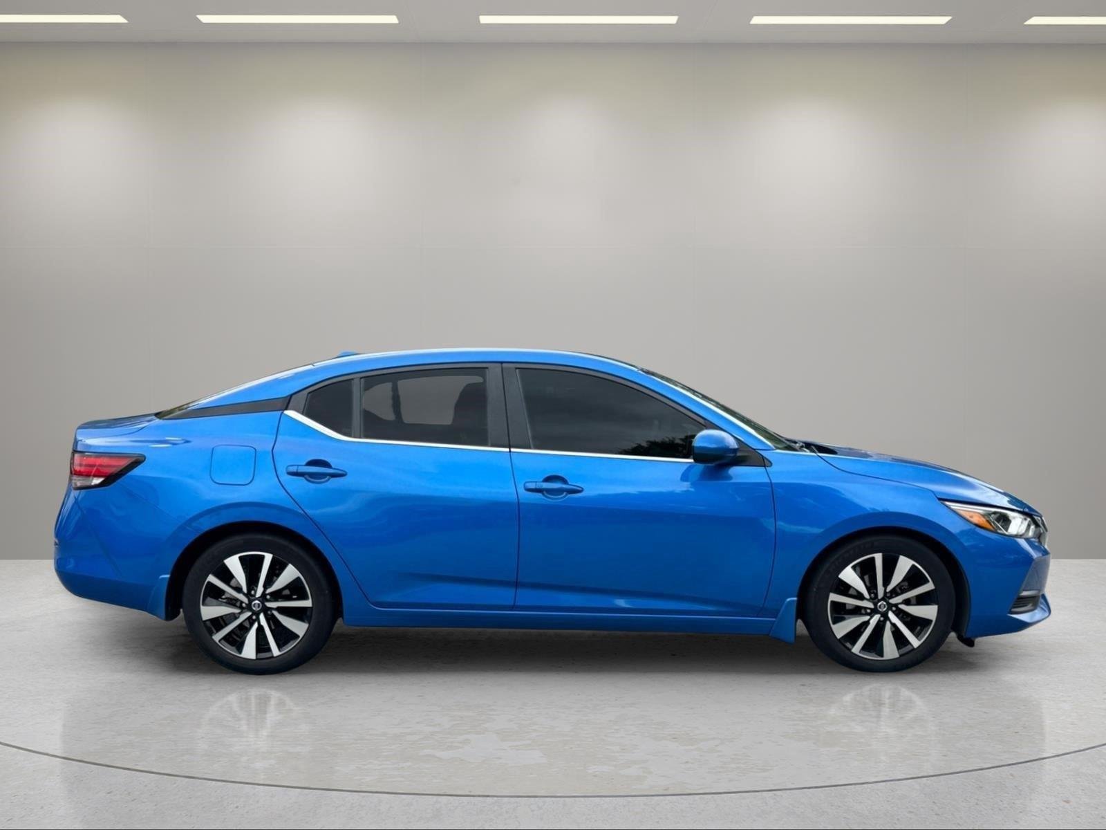 Used 2021 Electric Blue Metallic Nissan SV image 6