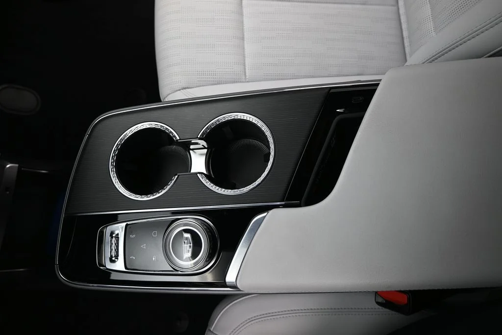 Used 2024 Silver Cadillac Luxury image 19