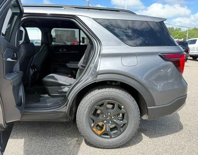 New 2026 Gray Ford Tremor image 33