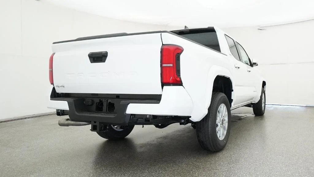 New 2026 Ice Cap Toyota SR5 image 14