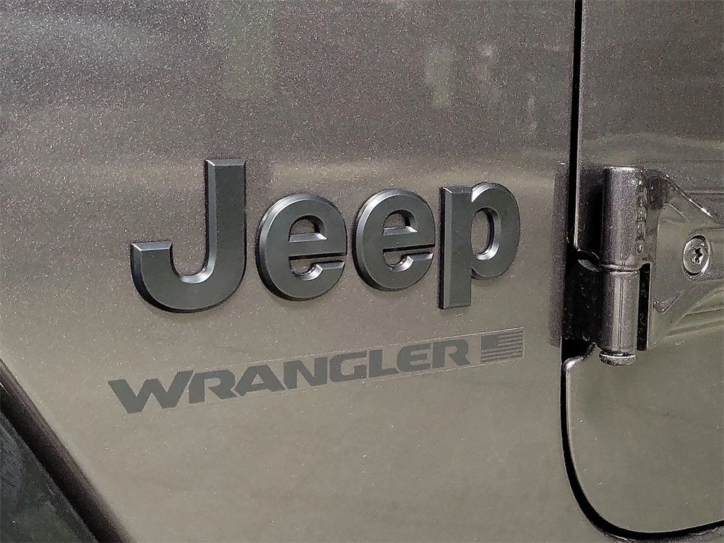 2025 Jeep Wrangler 4-Door Sahara - Photo 19