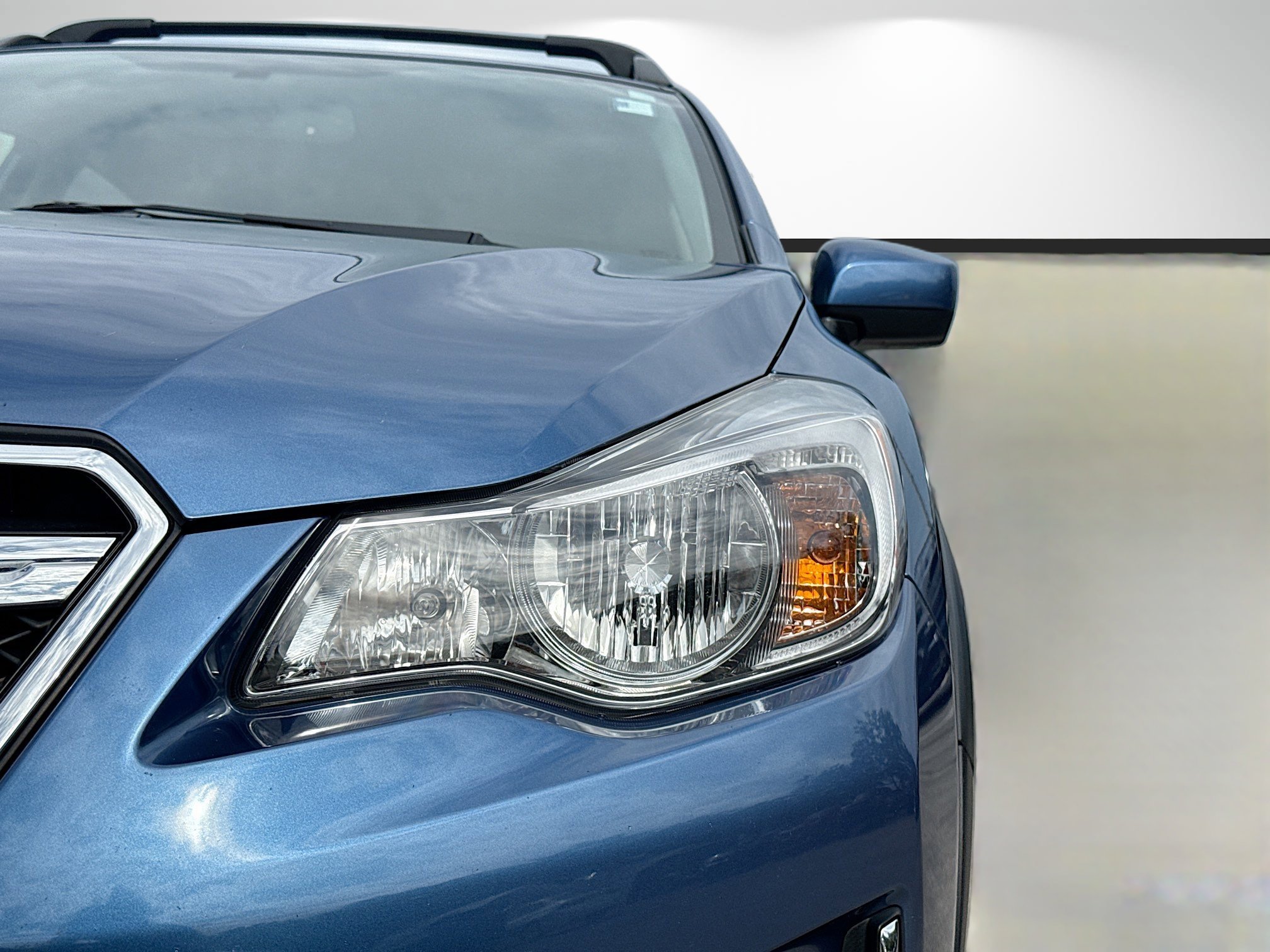 Used 2016 Quartz Blue Pearl Subaru Premium image 9