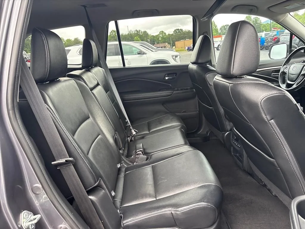 Used 2016  Honda EX-L image 14