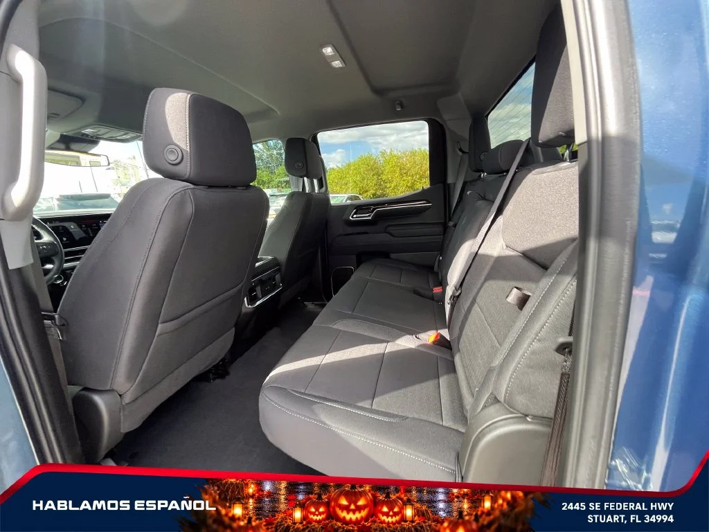 Used 2026 Downpour Metallic GMC Elevation image 12