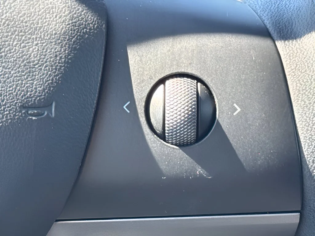 Used 2023 White Tesla Base image 17