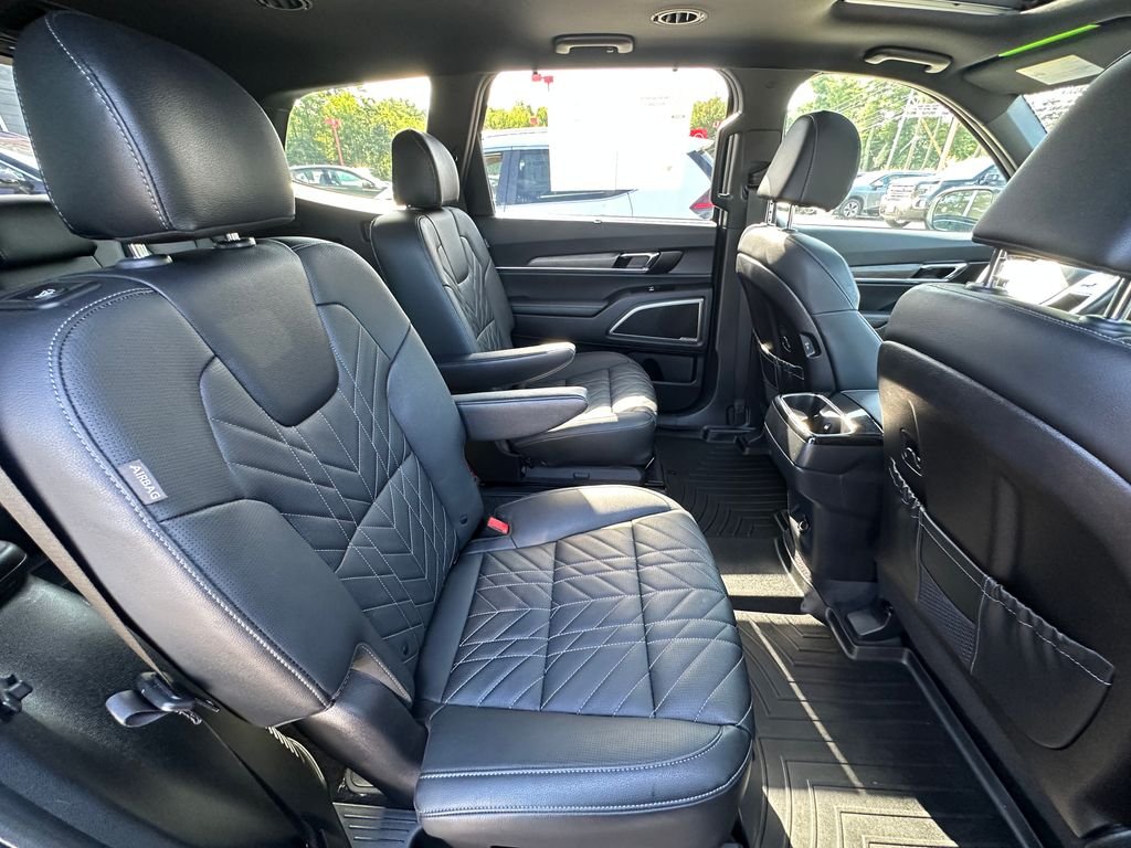 Used 2024 Black Kia EX X-Line image 24