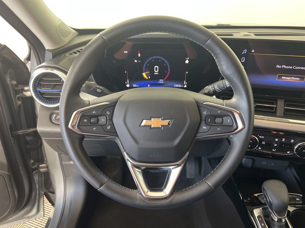 Used 2024 Gray Chevrolet LT image 7
