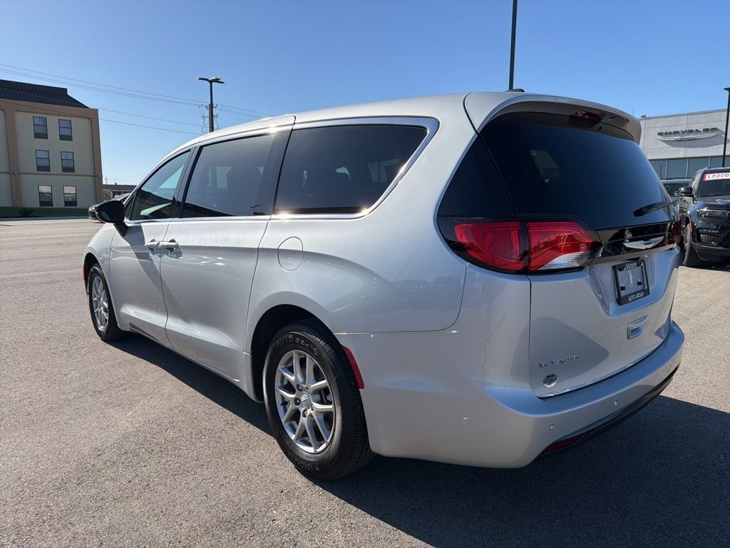 New 2026 Silver Mist Clear-Coat Exterior Paint Chrysler LX image 4