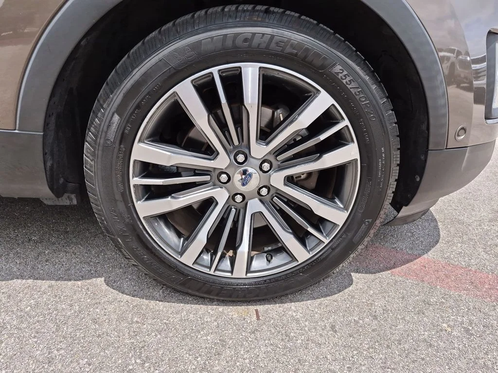 Used 2016 Brown Ford Platinum image 14