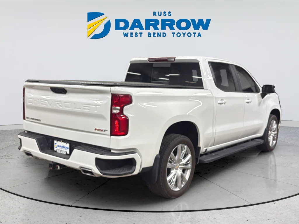 Used 2024 White Chevrolet RST image 5