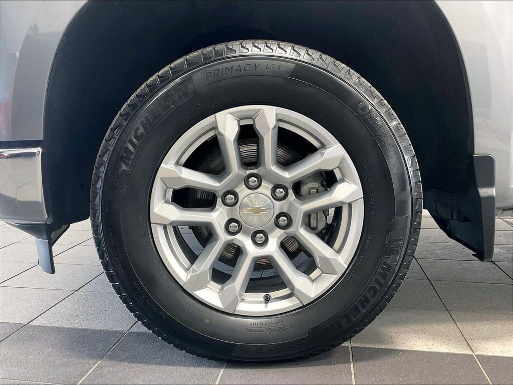 Used 2023 Gray Chevrolet LT image 7