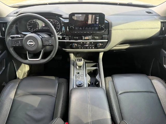 Used 2024 Pearl White Nissan SL image 22