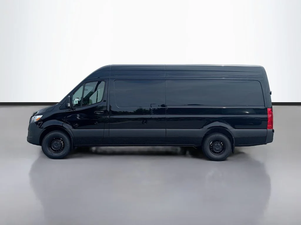 New 2026  Mercedes-Benz Cargo 170 WB image 6